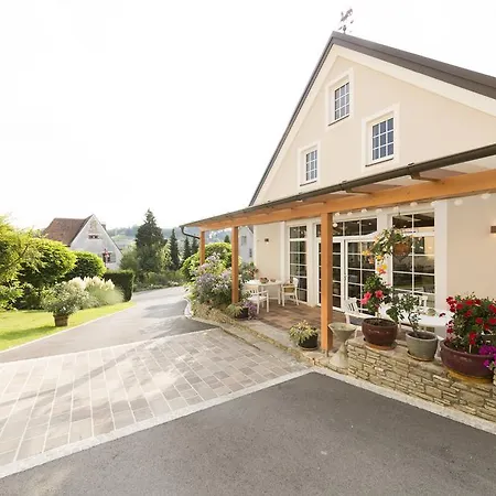 Bauernhof Zoller * Hartmannsdorf