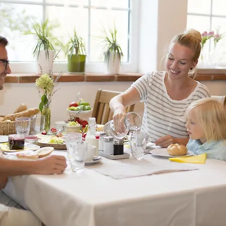 Bauernhof Zoller 팜스테이